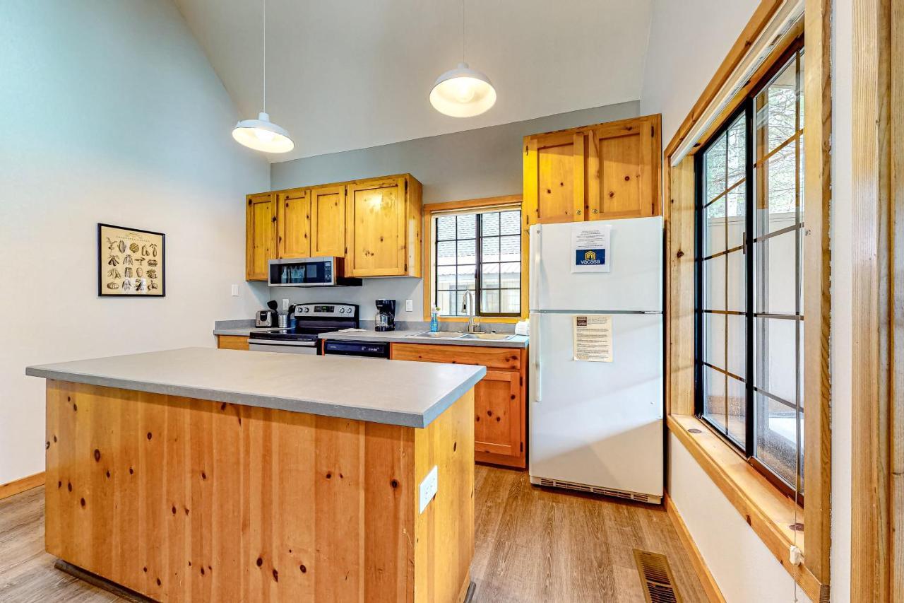 Circle 4 Ranch 25 | Discover Sunriver Exterior photo